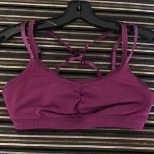 Lululemon adjustable straps sports bra